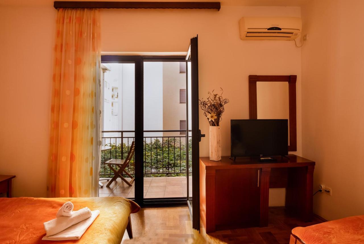 Apartments And Rooms Marija Budva Exterior photo
