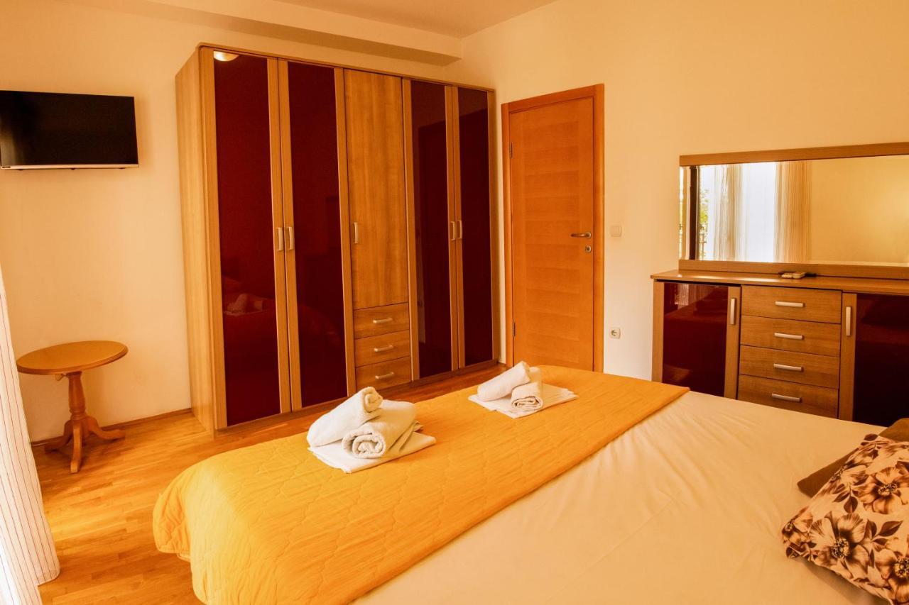 Apartments And Rooms Marija Budva Exterior photo