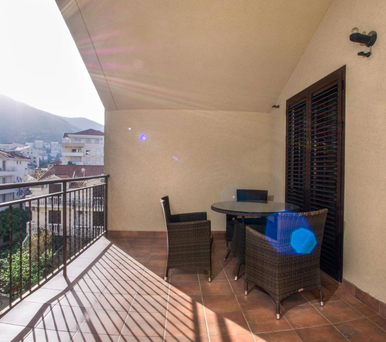 Apartments And Rooms Marija Budva Exterior photo