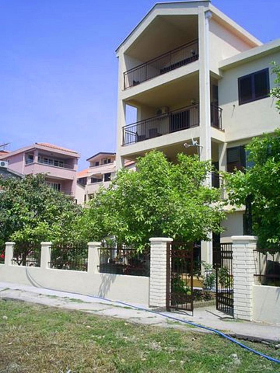 Apartments And Rooms Marija Budva Exterior photo